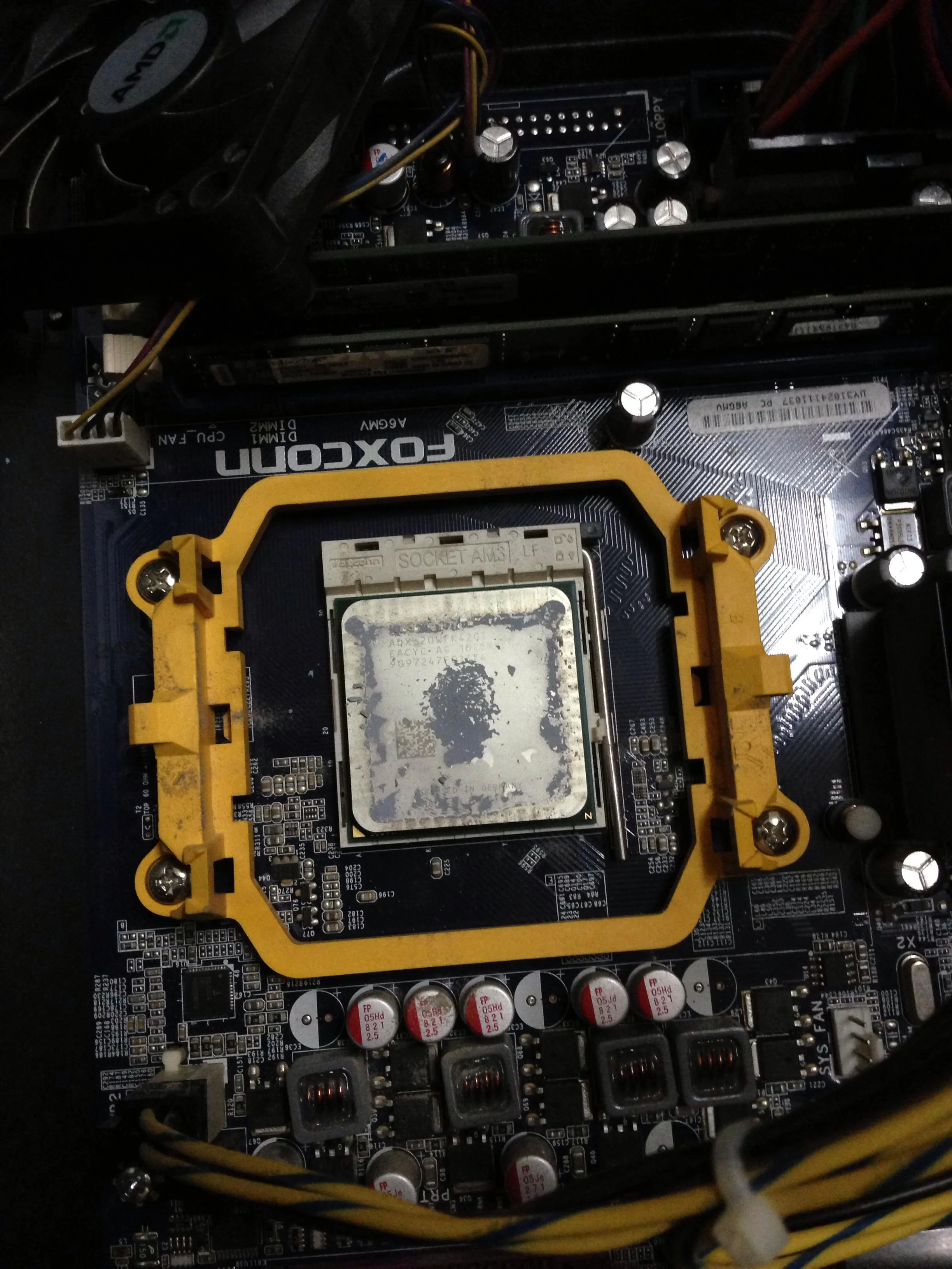 Laptop Aşırı Isınma ve Fan Temizliği: Kuruyan Termal Macun Cihazınızı Nasıl Yakar?